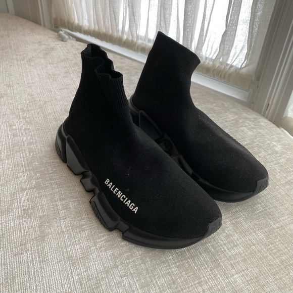 AUTHENTIC Balenciaga all black WORN ONCE ONLY! Amazing condition. Size 6 women - Picture 2 of 5